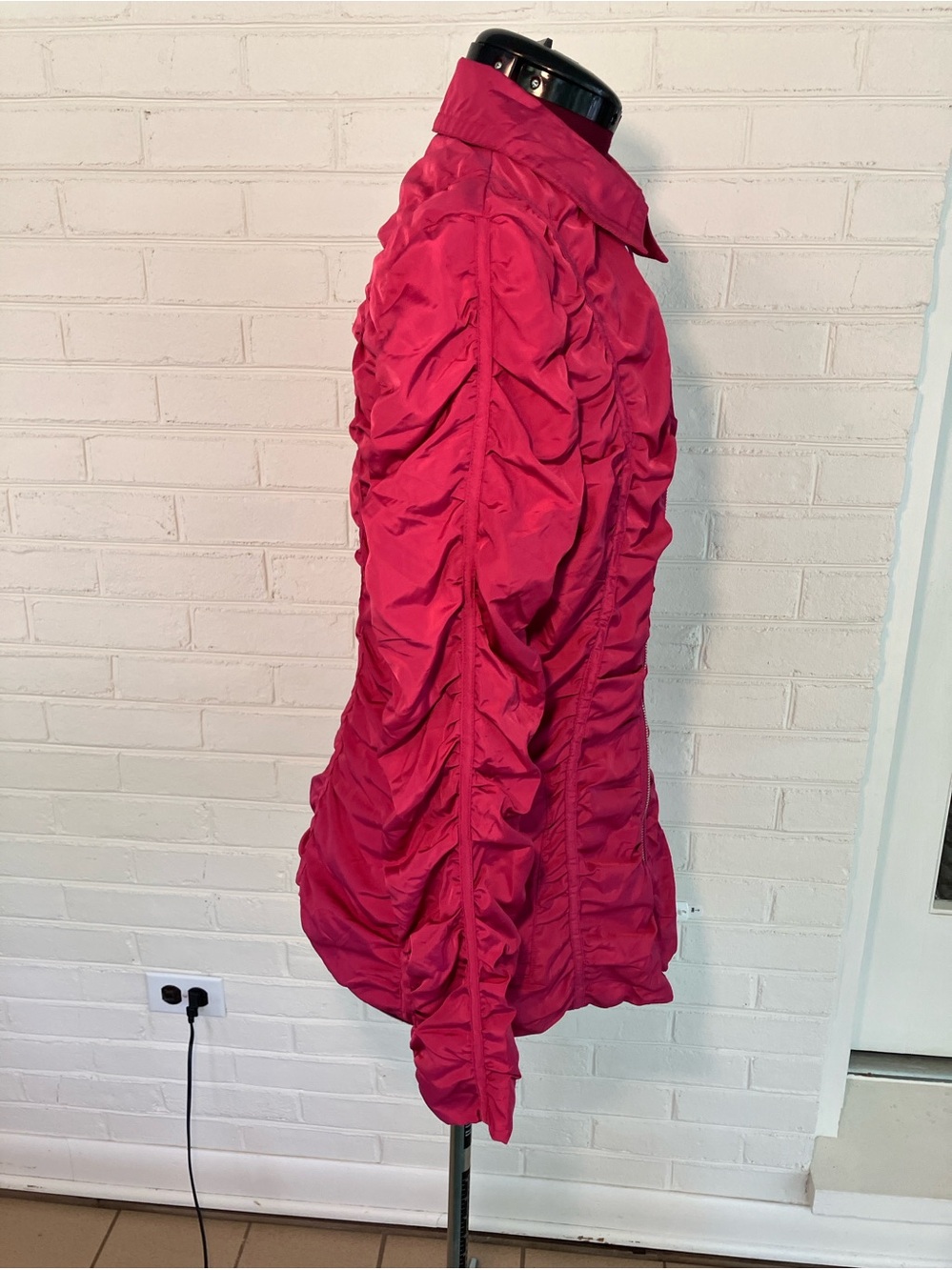 Betsey Johnson Ruched Raspberry Pink Zipper Jacket M - Picture 3 of 9